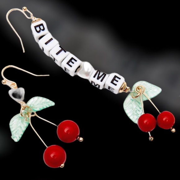 BITE ME BEADS CHERRIES DROP EARRINGS NWT - Picture 10 of 12